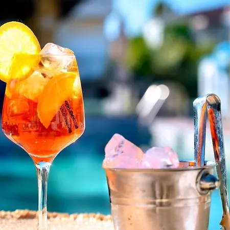 アパートホテル Halkidiki Greek Pride ηotel And