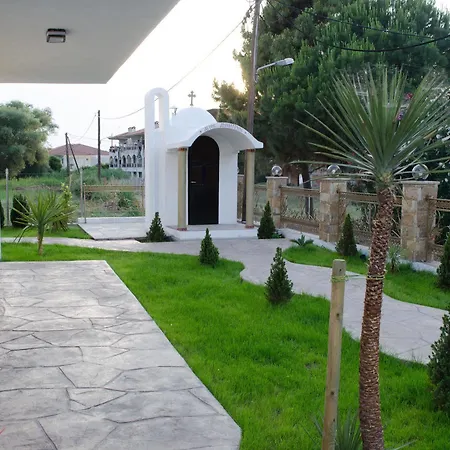 アパートホテル Halkidiki Greek Pride ηotel And 3*